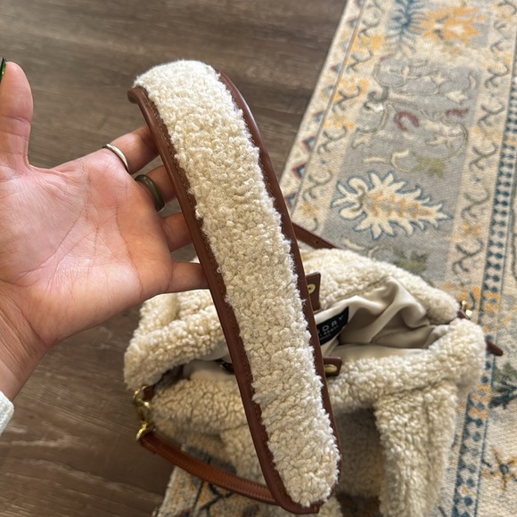 Laundry By Shelli Segal Sherpa Bag - Picture 6 of 6